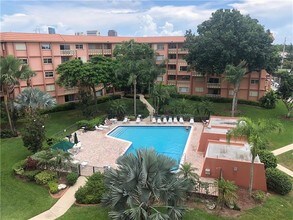 1000 River Reach Dr-Unit -503 in Fort Lauderdale, FL - Building Photo - Building Photo