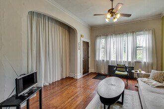 2457 N Rockwell St in Chicago, IL - Building Photo - Building Photo