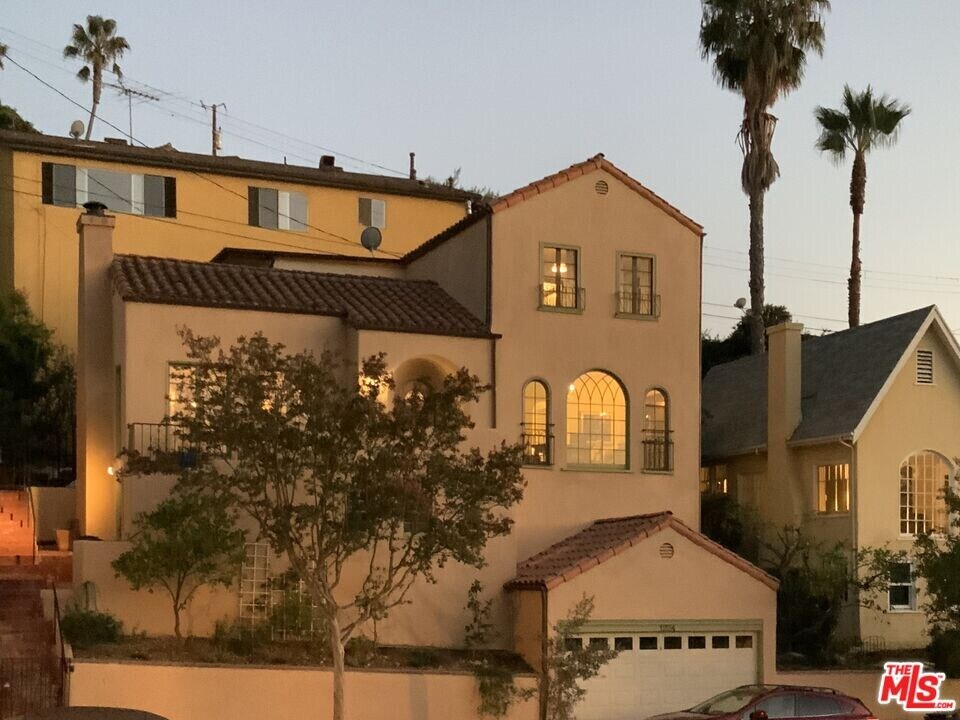 1224 Romulus Dr in Glendale, CA - Building Photo