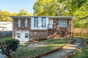 606 Rose Hill Rd in Birmingham, AL - Building Photo