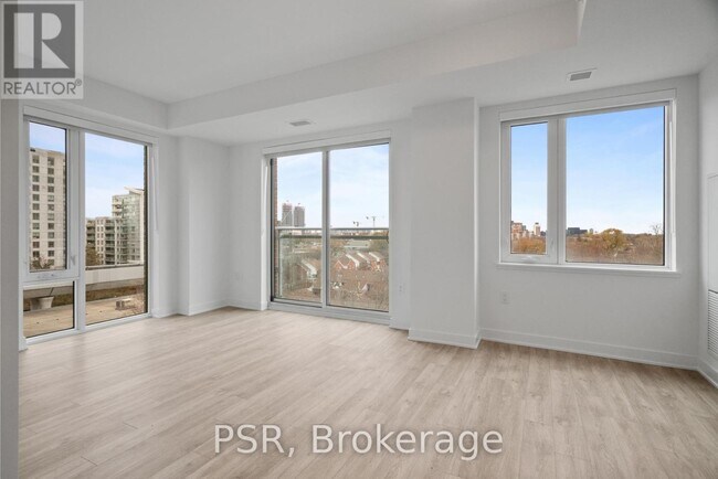 299 Campbell Ave in Toronto, ON - Building Photo - Building Photo