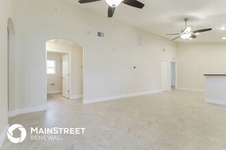 312 Oak St, Unit B in New Smyrna Beach, FL - Building Photo - Building Photo