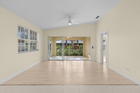 4187 Saint George Ln in Naples, FL - Foto de edificio - Building Photo