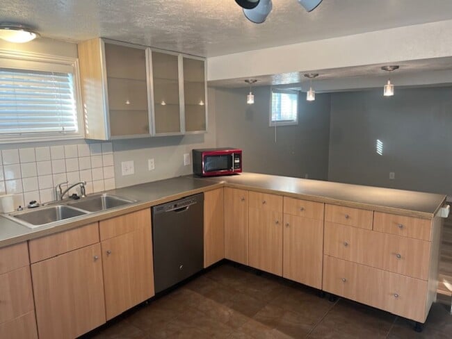 607 E 2750 N in North Ogden, UT - Building Photo - Building Photo