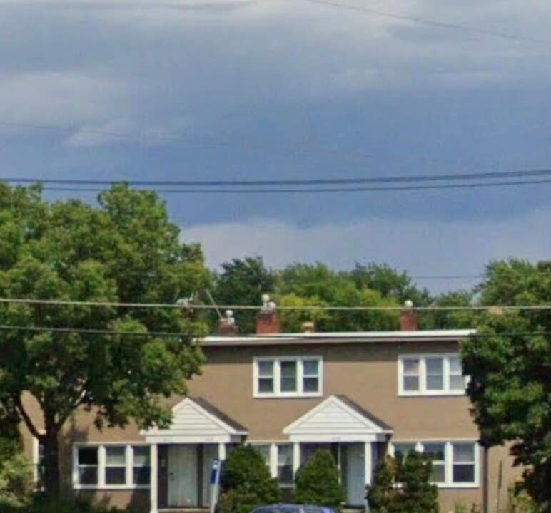 952 Cleveland Ave S in St. Paul, MN - Building Photo