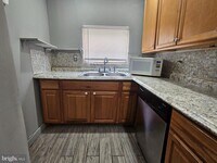 2043 S Redfield St photo'