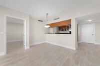 1800 N Bayshore Dr, Unit 4003 in Miami, FL - Building Photo - Building Photo