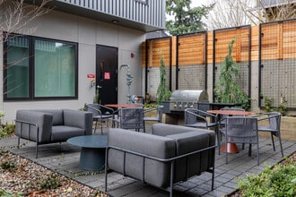 Soleil in Portland, OR - Foto de edificio - Building Photo