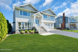558 Central Ave in Spring Lake, NJ - Building Photo - Building Photo