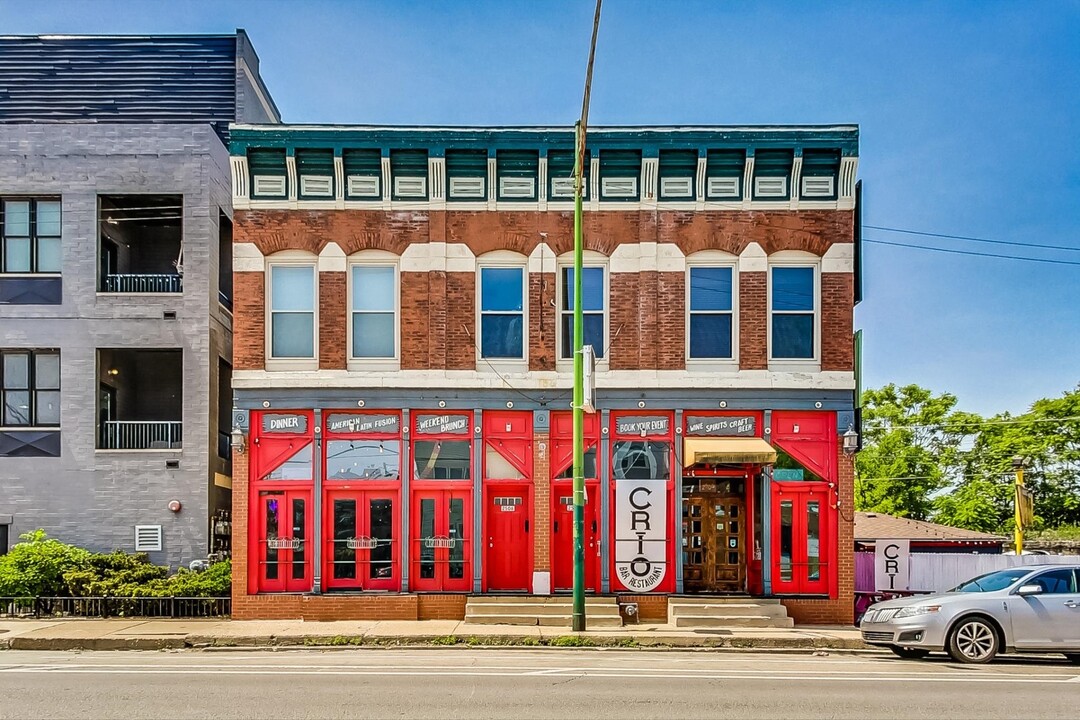 2506 N Clybourn Ave in Chicago, IL - Building Photo