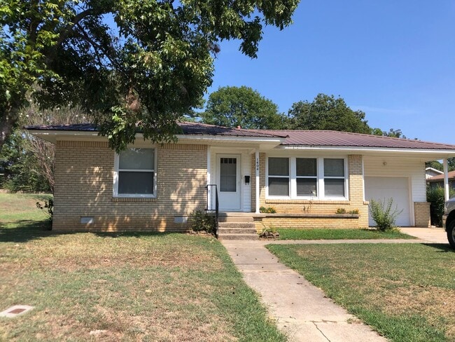 property at 1404 Tulip