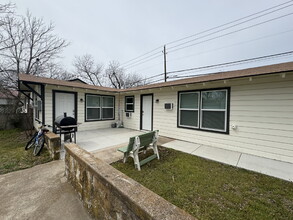 1120 W Frey in Stephenville, TX - Building Photo - Building Photo