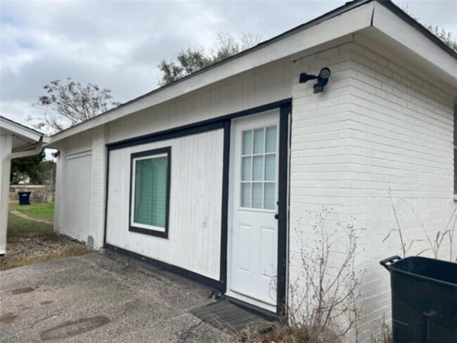 128 Skyview Terrace in Leander, TX - Building Photo - Building Photo