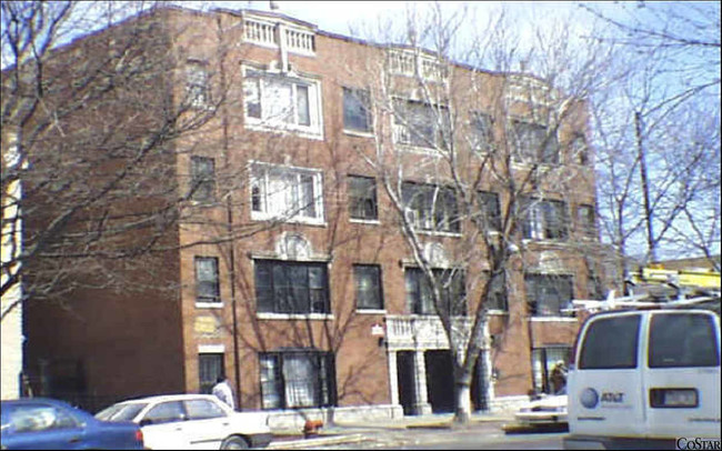 1528 W Pratt Blvd in Chicago, IL - Building Photo - Building Photo