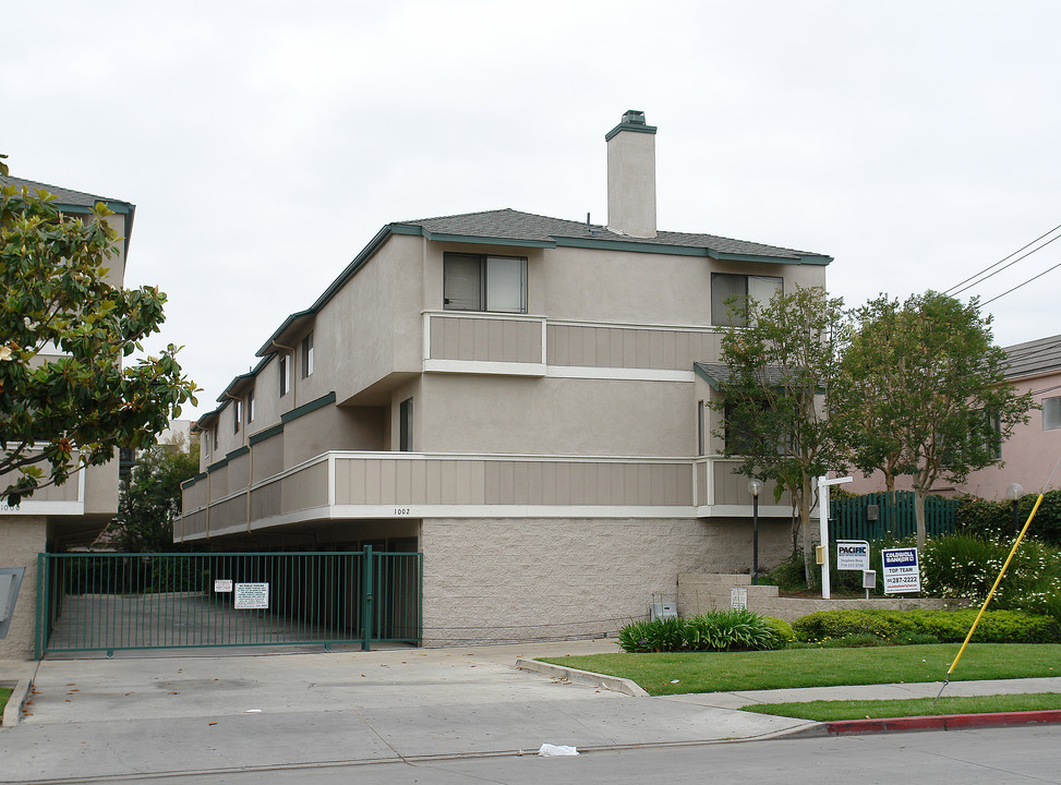 1002 Parton St in Santa Ana, CA - Building Photo