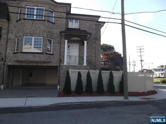 property at 811 Edgewood Ln