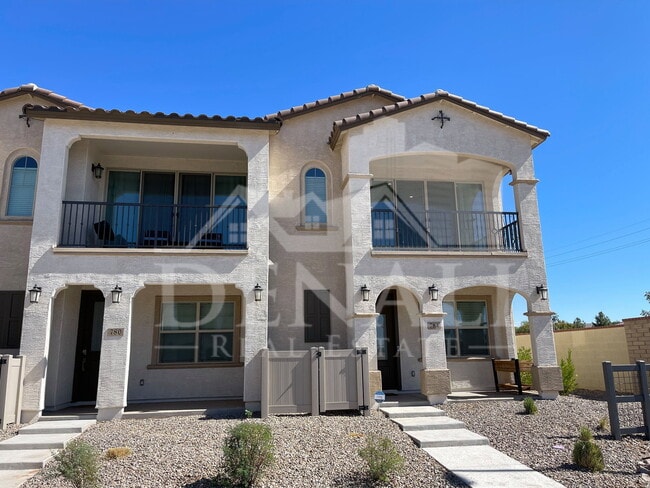 784 S Hawk Ln in Gilbert, AZ - Building Photo - Building Photo