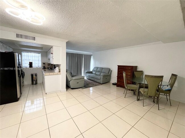 9301 SW 4th St in Miami, FL - Building Photo - Building Photo