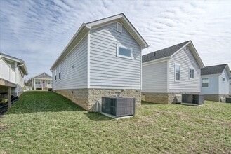 324 Hemlock Cir in Cookeville, TN - Building Photo - Building Photo