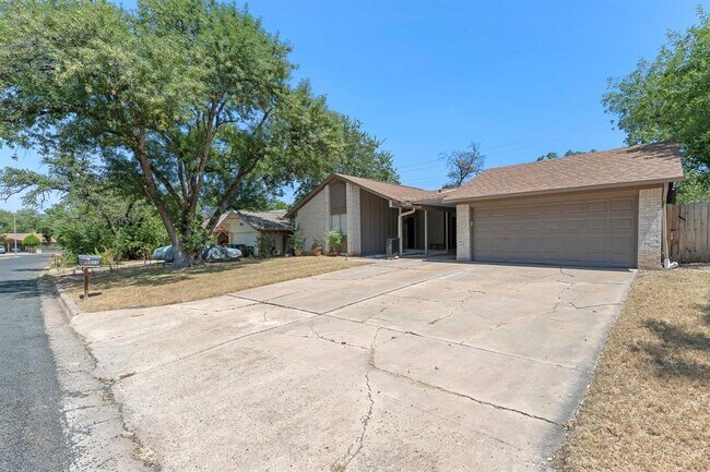 property at 9011 Quail Valley Dr