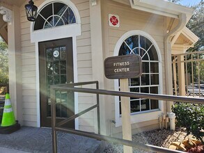 682 Youngstown Pky, Unit 328 in Altamonte Springs, FL - Foto de edificio - Building Photo