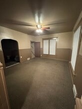 204 Independence Ave S in Clarks Grove, MN - Building Photo - Building Photo