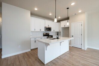 12903 S Parade Trail Ct in Riverton, UT - Building Photo - Building Photo