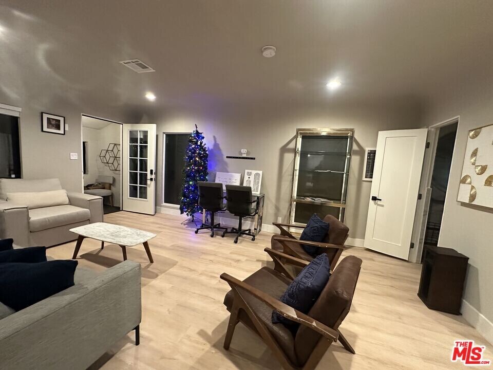 641 N Vista St in Los Angeles, CA - Building Photo