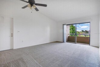 5223 Vineland Rd in Orlando, FL - Building Photo - Building Photo