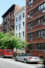 217 W 15th St in New York, NY - Building Photo - Building Photo