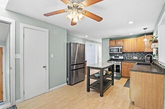 10 Davignon St in Manchester, NH - Foto de edificio - Building Photo