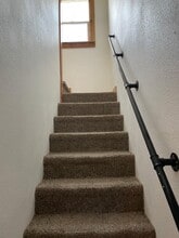 2919 Summers Ln, Unit Front house in Klamath Falls, OR - Foto de edificio - Building Photo