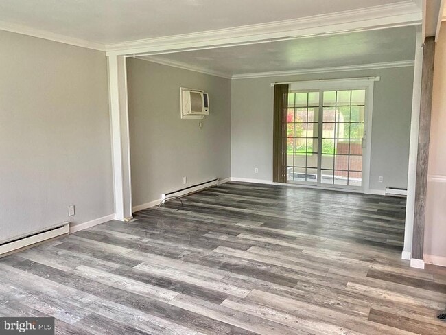 property at 1008 Clematis St