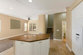 7037 Surfbird Cir in Carlsbad, CA - Building Photo - Building Photo