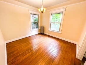 Bancroft Apartments in Seattle, WA - Building Photo - Building Photo