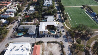 744 NE 14th Ave in Fort Lauderdale, FL - Building Photo - Building Photo