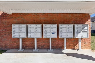 Home Place Apartments in Chattanooga, TN - Building Photo - Building Photo