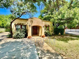 2702 23rd St in Lubbock, TX - Building Photo