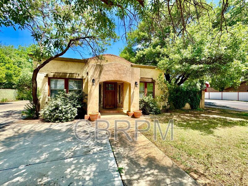 2702 23rd St in Lubbock, TX - Building Photo