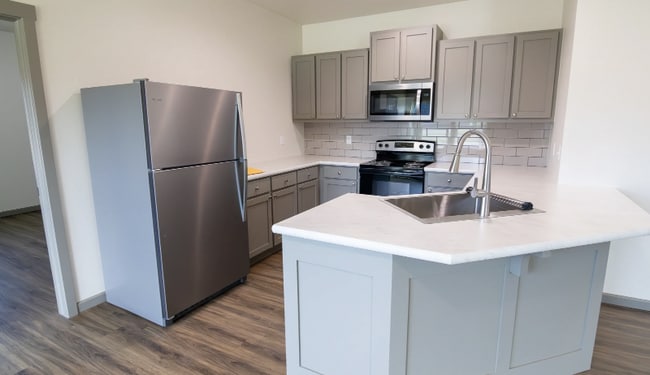 2-4 Emerald Ct in Shawnee, OK - Building Photo - Building Photo