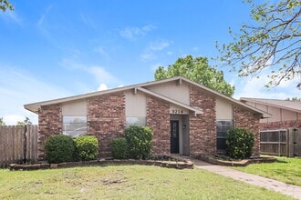 9214 Willowbrook Dr in Rowlett, TX - Building Photo - Building Photo