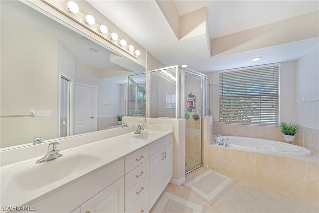 1032 Tivoli Ln in Naples, FL - Building Photo - Building Photo