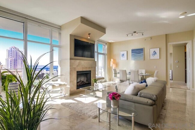 550 Front St in San Diego, CA - Building Photo - Building Photo