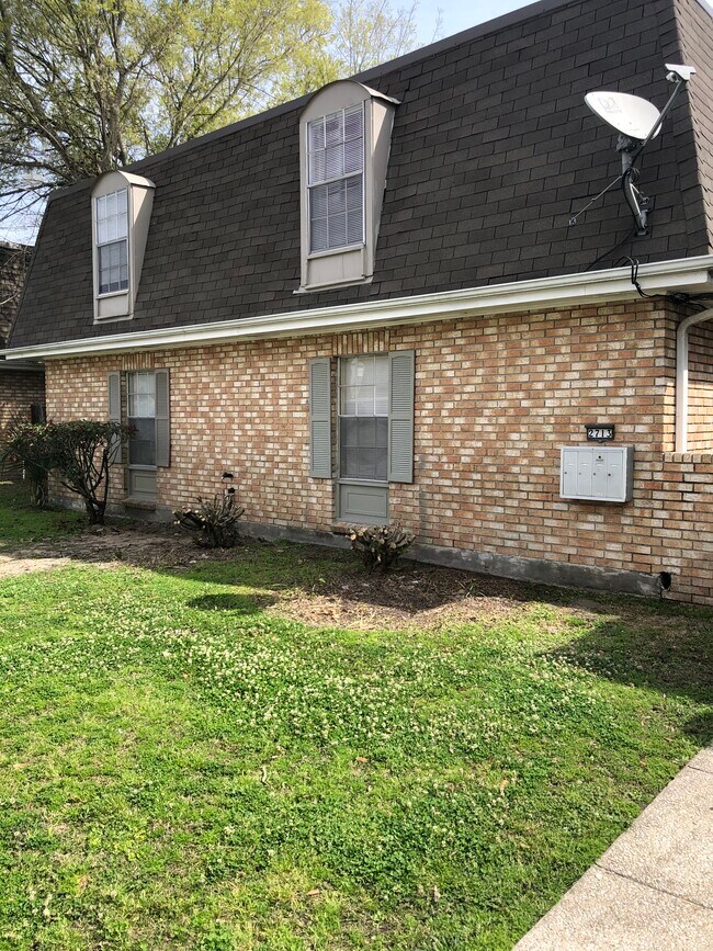 2713 Kingman St Apartments and Nearby Metairie Apartments For Rent