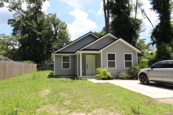 47 Graham Trail in Crawfordville, FL - Building Photo