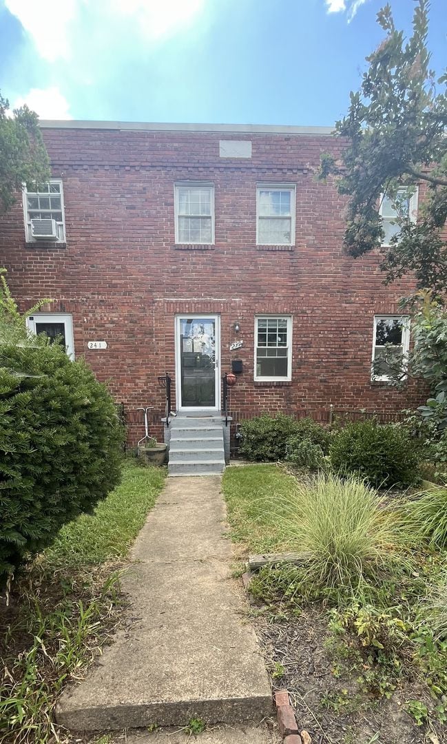 property at 239 Buchanan St