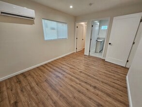 238 E Artesia Blvd in Long Beach, CA - Building Photo - Building Photo