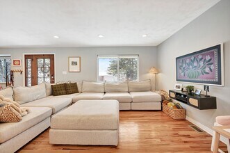 6526 S Elizabeth Way in Centennial, CO - Building Photo - Building Photo