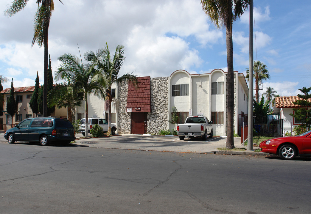 4150 Menlo Ave in San Diego, CA - Foto de edificio