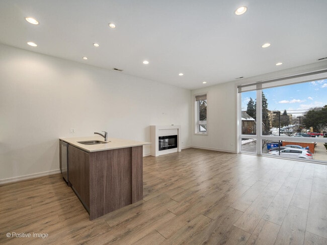 4111 N Narragansett Ave in Chicago, IL - Building Photo - Building Photo